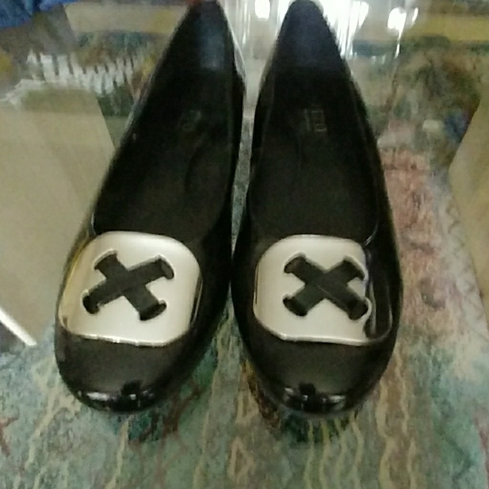 Van Eli Black flats